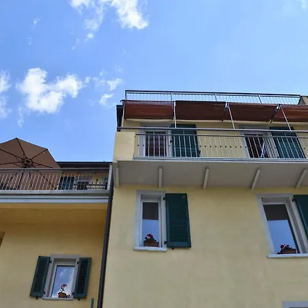 Casa Alba, Di * بْليفيو